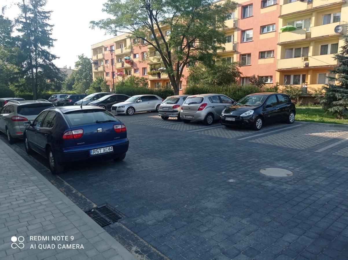 Apartament Na Parterze Сталёва-Воля Экстерьер фото